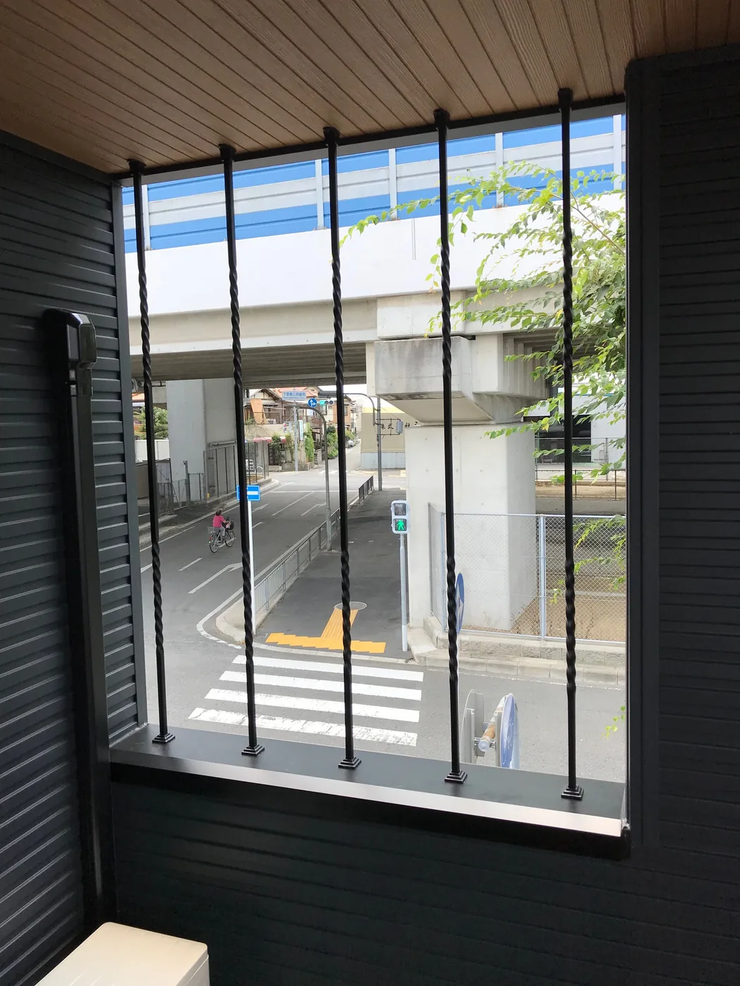 設備や開口部と木部の納まり
